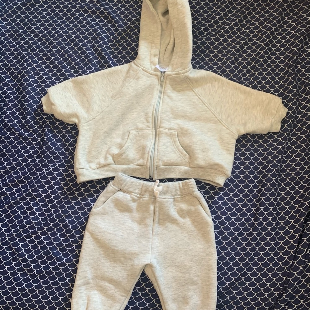 Tracksuit for baby girl